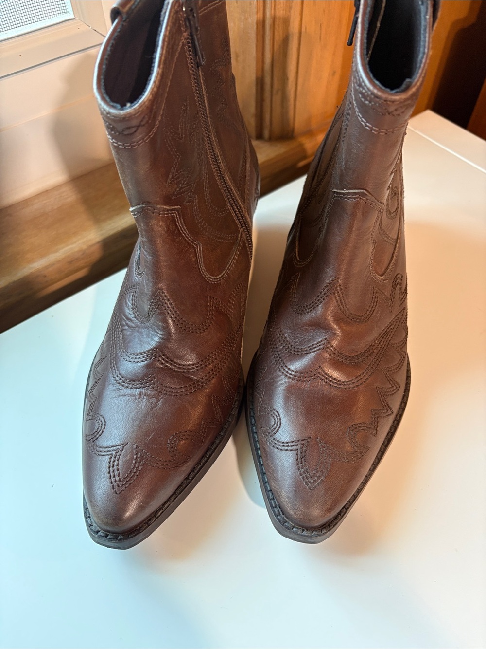 Seychelles like new Eagle Rock ankle boot brown leather stitch details 6